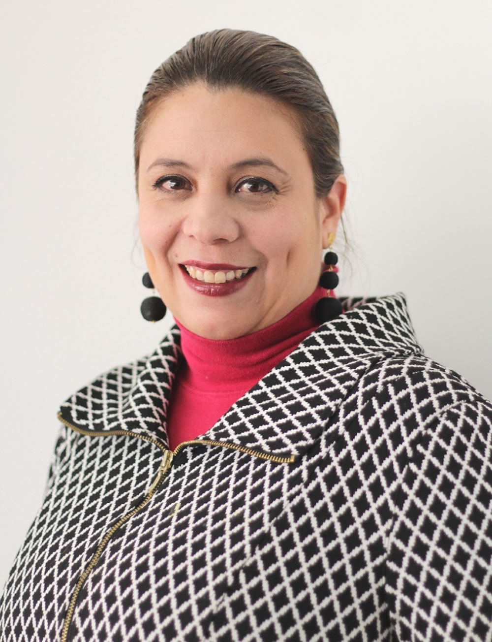 Lina María Duque del Vecchio designada comisionada (e) en la CRC