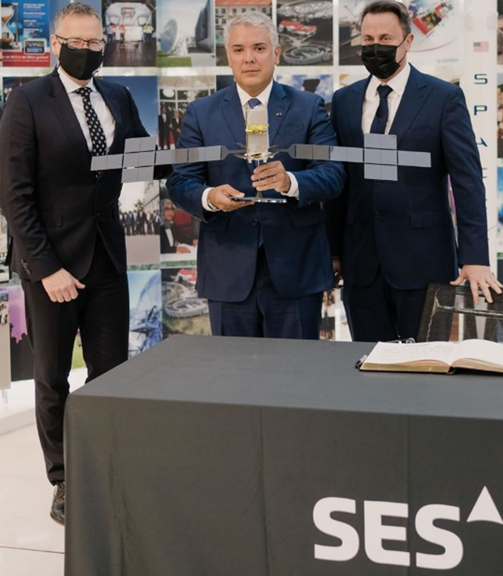 ¿El presidente Duque de modelo comercial de empresa satelital?