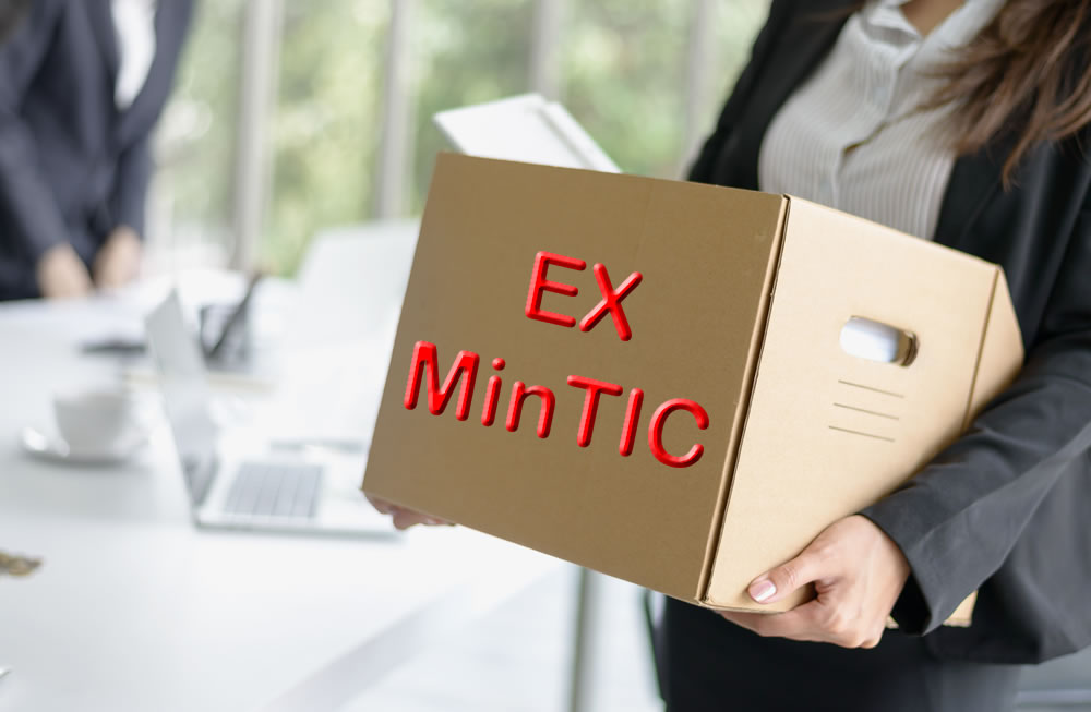 Sale director de Vigilancia y Control de MinTIC
